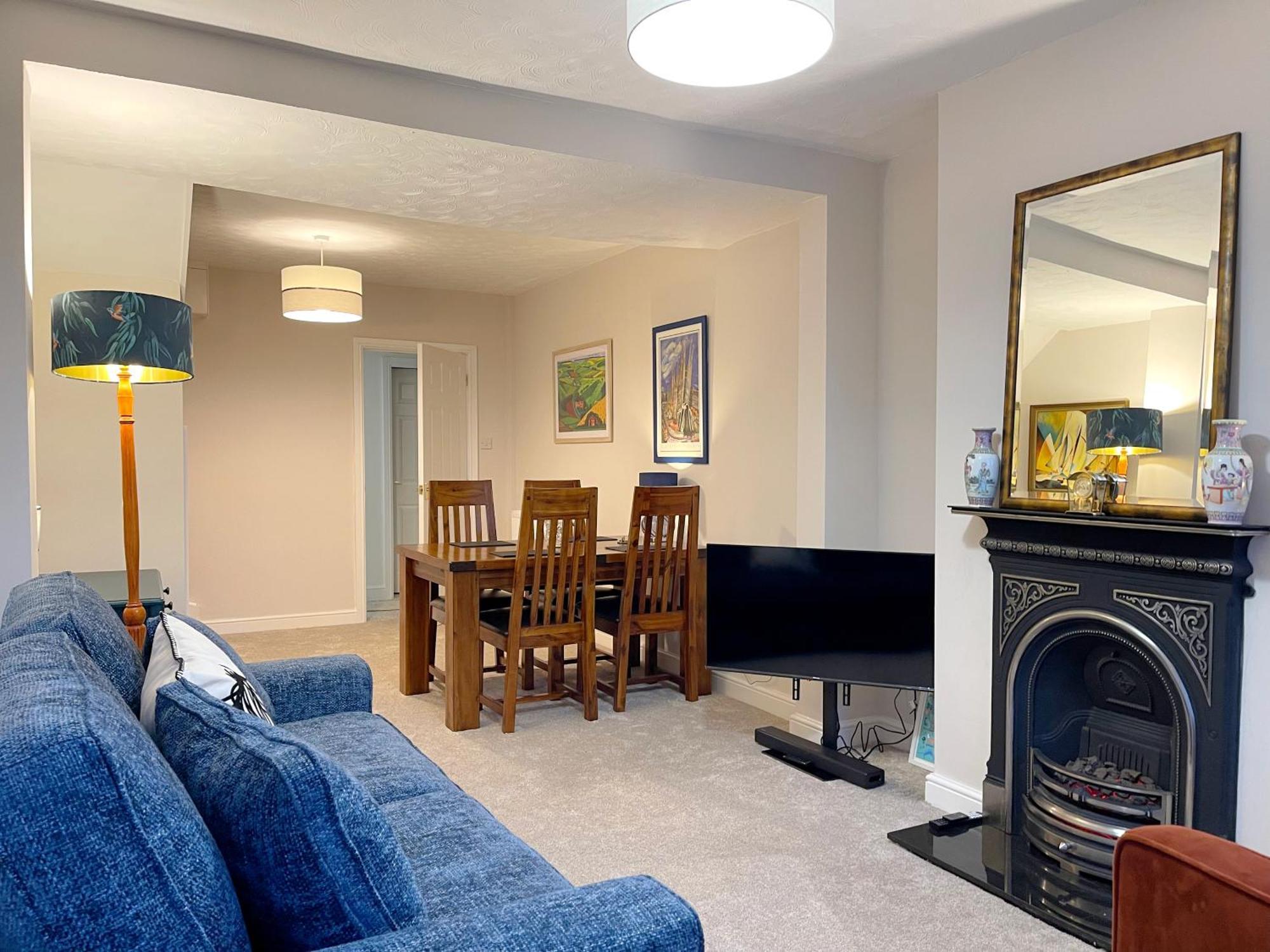 Stylish Cottage In Vibrant Riverside Village ノース・フェリビー エクステリア 写真
