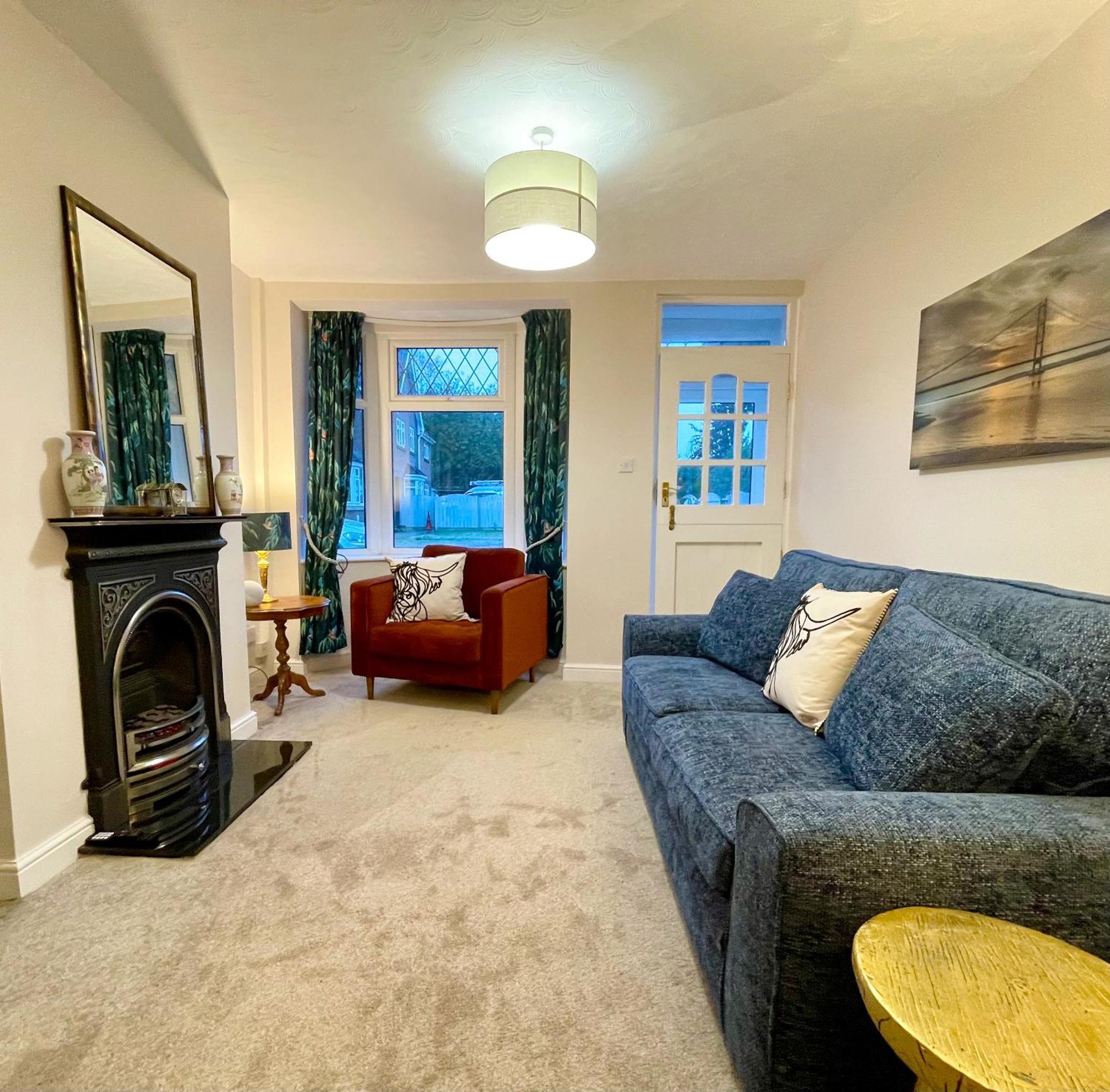 Stylish Cottage In Vibrant Riverside Village ノース・フェリビー エクステリア 写真
