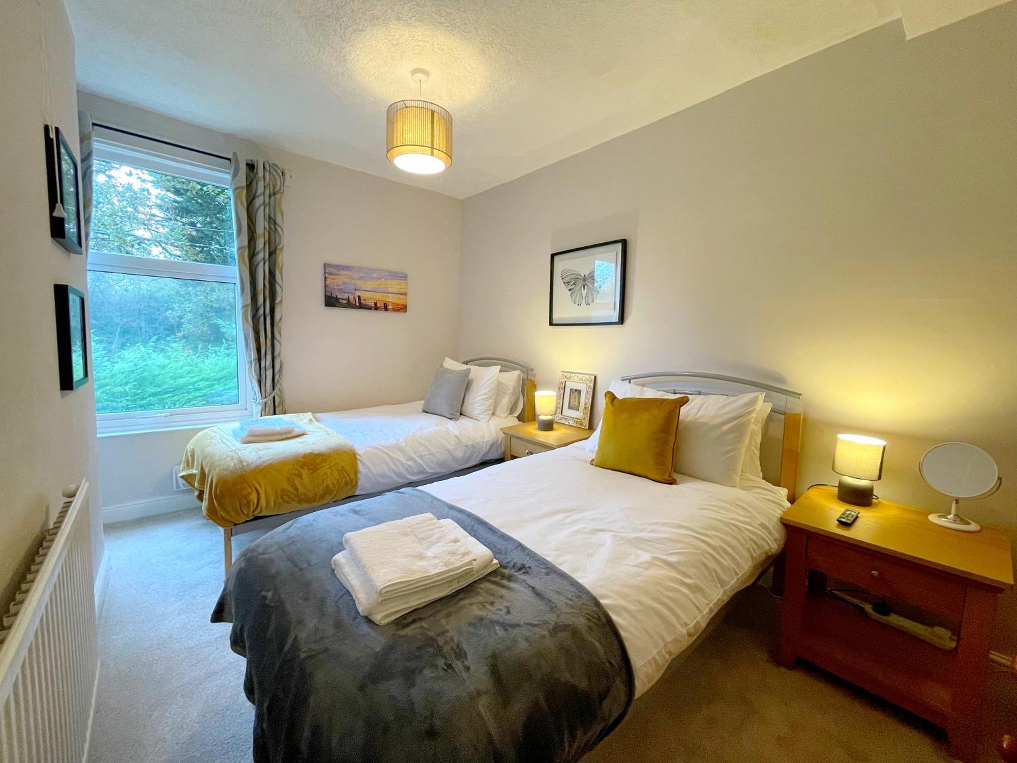 Stylish Cottage In Vibrant Riverside Village ノース・フェリビー エクステリア 写真
